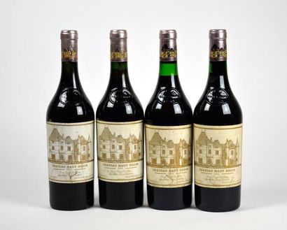 null 4 B CHÂTEAU HAUT BRION (1 à 2,5 cm; e.t. dont 2 e.l.a.) GCC1 Graves 1975