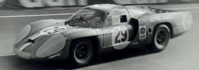 null Photos d'époque d'une Alpine A220 au 24 heures du Mans 1968