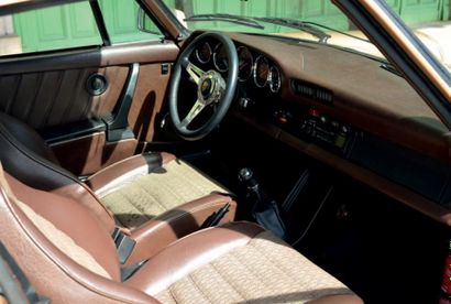 1980 - PORSCHE 911 3.0 SC Une vraie 911 encore abordable
Combinaison de couleur originale
Historique...