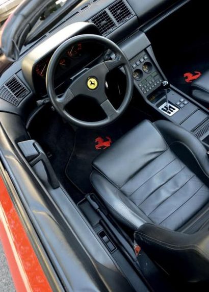 1991 - FERRARI 348 TS Faible kilométrage
Agrément du toit amovible
Sort de révision,...