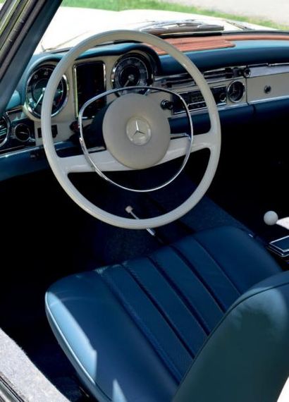 1969 - MERCEDES 280 SL PAGODE Superbe combinaison de couleur
Très belle restauration
La...