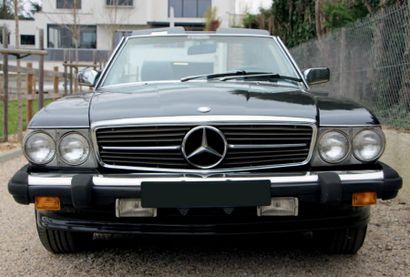 1989 - MERCEDES 560 SL Un style intemporel
Une qualité germanique reconnue
La meilleure...