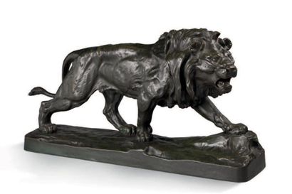 PAUL THOMAS (XIXE SIÈCLE) Lion Marchant
Bronze
H: 35 - L: 62 cm