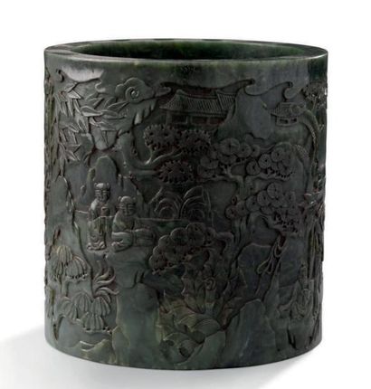 CHINE XXe siècle Grand pot à pinceaux bitong en jade néphrite vert épinard.
Décor...
