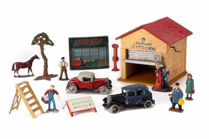 JOUETS CITROEN Garage avec Berline et Cabriolet C 6
- atelier
- personnages et a...