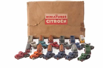 JOUETS CITROEN UTILITAIRES Plâtre et farine 1928 calandre peinte
Grande boite comprenant...