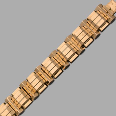 null Bracelet tank en or rose 18K (750)
Long: 18.5cm
Pb: 94.3gr

A pink gold bracelet.

Length:...