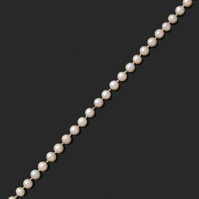 null Collier composé de 69 perles supposées fines - non testées.
Fermoir en or gris...