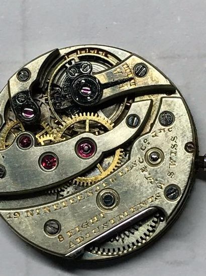 CARTIER EWC Tonneau
Vers 1920. N°8610/16882
Rare montre de dame Art Deco joaillerie...