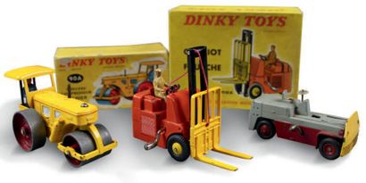 DINKY TOYS Lot de 2 miniatures dans leurs boites d'origine:
- Rouleau compresseur...