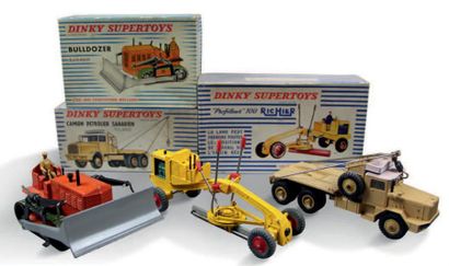 DINKY TOYS Lot de 3 miniatures Supertoys dans leurs boites d'origine:
- Camion Berliet...