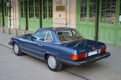 1987 - MERCEDES-BENZ 560 SL La série R107 est la troisième génération des SL Mercedes...