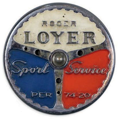 Roger LOYER Badge de calandre du garage "Sport
Service" créé par le célèbre pilote...