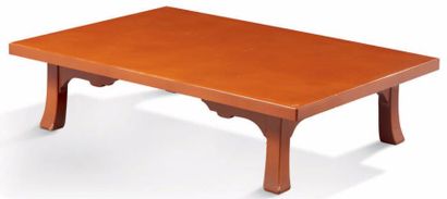 null TABLE BASSE laquée orange
De style chinois
H: 32 - L: 130 - P: 90 cm