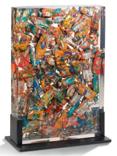 Fernandez ARMAN (1928-2005) 
Accumulation de tubes
Inclusion tubes peintures dans...