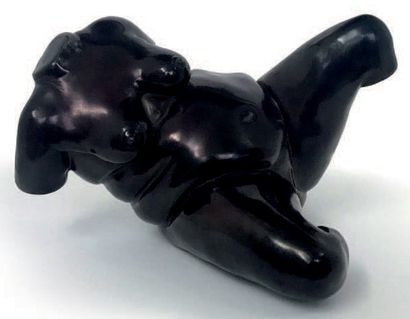 PIERRE BAYLE (1945-2004) 
Femme couchée, 1983
Bronze à partir d'une céramique de...