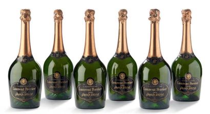 null 6 B CHAMPAGNE GRAND SIÈCLE (2 E.L.A.) Laurent Perrier NM