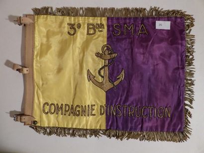 null « 3è Bon SMA, Compagnie d'Instruction » Fanion rectangulaire, jonquille et violet,...