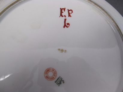null LIMOGES, lot de 2 assiettes en porcelaine illustrées par EPL : 

- « Achille...