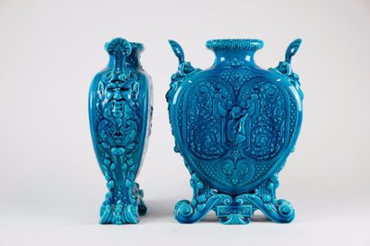 null Théodore DECK (1823-1891)

Paire de vases bouteille à panse aplatie en forme...