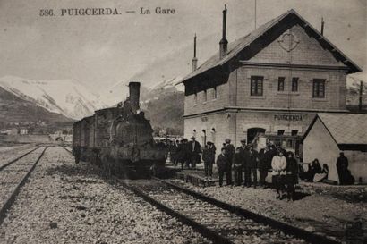 null Chemins de fer : environ 65 cartes postales anciennes principalement des trains...