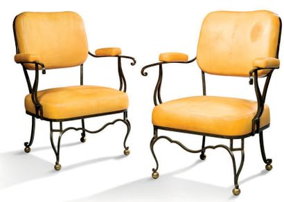 ATTRIBUÉE À RENÉ PROU (1889-1947) Paire de fauteuils à dos plats en fer forgé et...