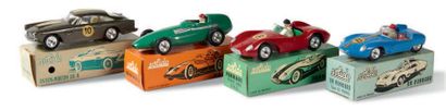 SOLIDO Lot de 4 petites voitures dans leur boîte d'origine:
- Ferrari 500 T.R.C.,...