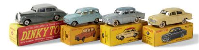 DINKY TOYS Lot de 4 petites voitures dans leur boîte d'origine:
- Rolls Royce Silver...
