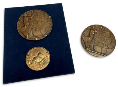 null Collection de 3 Médailles en bronze gravées au nom de Louis
Villeneuve. 24 heures...