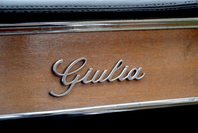 1975 - ALFA ROMEO GIULIA NUOVA SUPER 1300 Modèle emblématique de la marque au Biscione,...