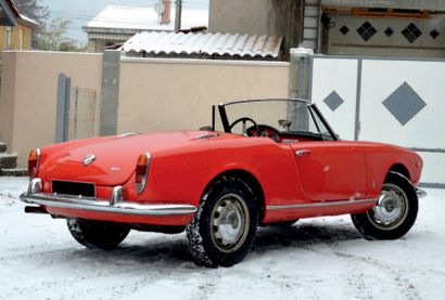 1964 - ALFA ROMEO GIULIA 1600 SPIDER Au début des années 50, la marque au Biscione...