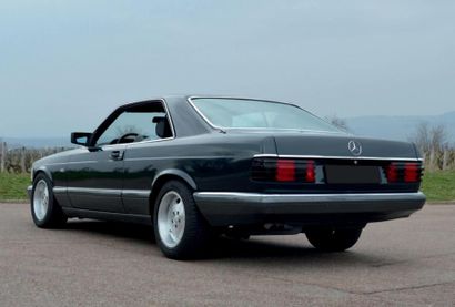 1990 - MERCEDES-BENZ 560 SEC En 1981, Mercedes-Benz remplace le Coupé SLC par le...