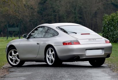 2001 - PORSCHE 911 TYPE 996 CARRERA 3.4 Arrivée sur le marché en 1997, la nouvelle...