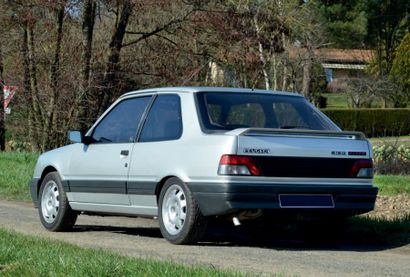 1991 - PEUGEOT 309 GTI 16 Au sein de la famille GTI, la 309 GTI 16 incarne l'évolution...