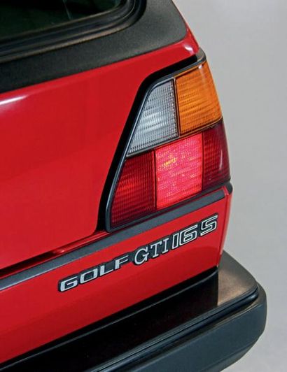 1987 - VOLKSWAGEN GOLF GTI 16S Fort du succès de la première génération de la Golf...