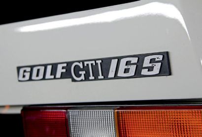 1982 - VOLKSWAGEN GOLF GTI OETTINGER Au milieu des années 70, la mode des voitures...