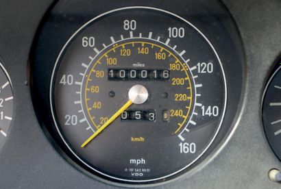 1983 - MERCEDES-BENZ 380 SL Chez Mercedes-Benz, le sigle SL pour Sport Leicht (sport...