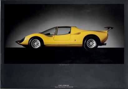 null FERRARI
Lot de 9 grands posters représentant des modèles Ferrari ainsi que des...
