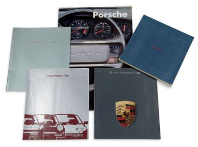 null PORSCHE
Lot de dépliants et catalogues presentant la gamme en 1983, 1984, 1990...