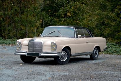 1964 - MERCEDES-BENZ 220 SE Numéro de Châssis/Chassis number: 11102110064030
Carte...