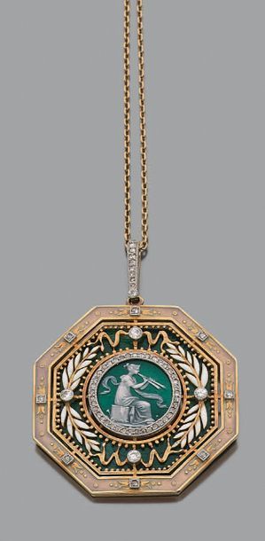 GARIOD - GAUTRAIT Pendentif octogonal en or jaune 18k (750) orné au centre d'un médaillon...