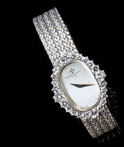 null VACHERON CONSTANTIN

Montre de dame joaillerie en or gris 18k (750), le bracelet...