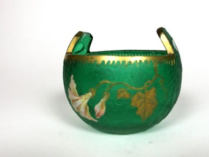 null LEGRAS "Montjoye"
Vase en verre vert émeraude
D: 11,5 cm; H: 10 cm