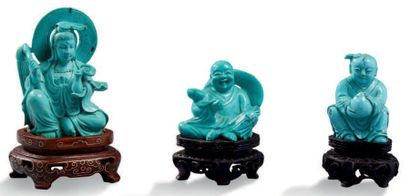CHINE XXe siècle Trois petits sujets en turquoise et turquoise reconstituée représentant...