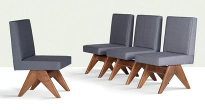 Pierre Jeanneret (1896-1967) Suite de 4 chaises
Teck, toile de coton
85 x 44 x 57...