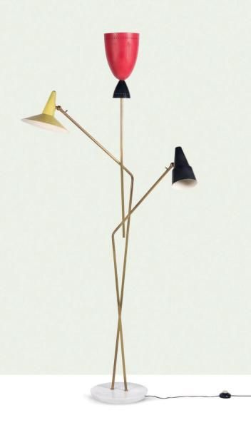 STILNOVO Lampadaire
Marbre, laiton, métal
H.: 188 cm.
Circa 1965

Floor lamp
Marble,...