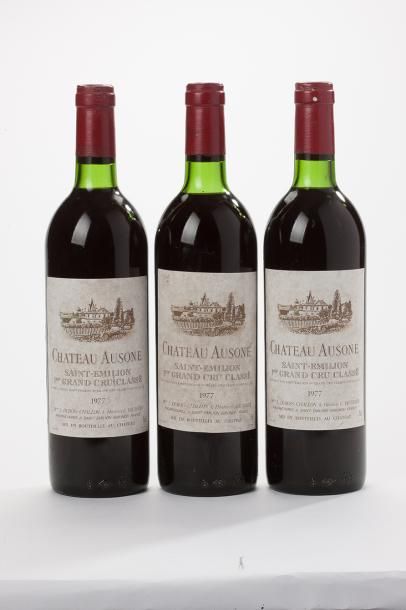 null 3 bouteilles Château Ausone - Saint Emilion GCC 1977