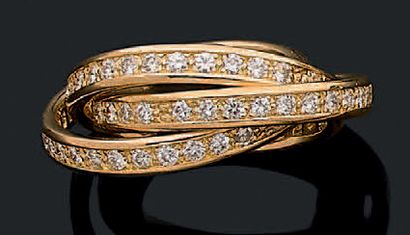 CARTIER Alliance «trinity» en or jaune 18k (750) sertie de diamants de taille brillant.
Signée...