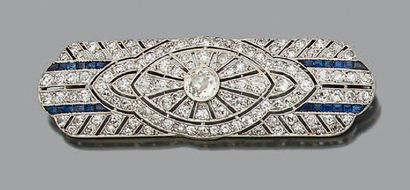 null Broche en platine (950) et or gris 18k (750) sertie de diamants taillés en rose...