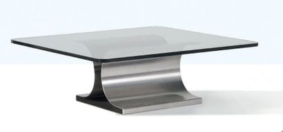 MICHEL BOYER (1935-2011) Table dite X Acier, verre
34 x 100 x 100 cm.
Rouve, 1968
X-...